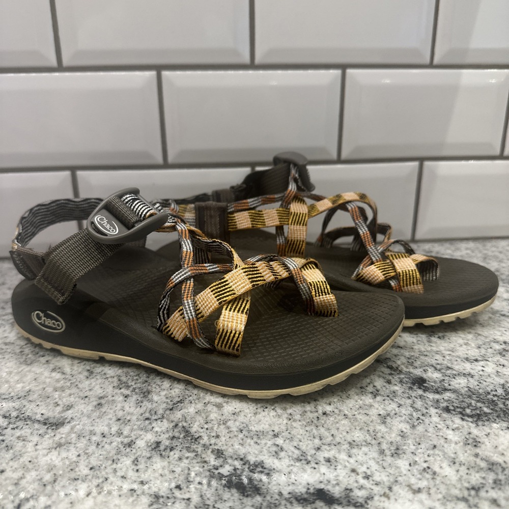 Chaco Womens Sandal Z Cloud X2 Size 6M Toe Loop Sport Hiking Shoes Water Comfort